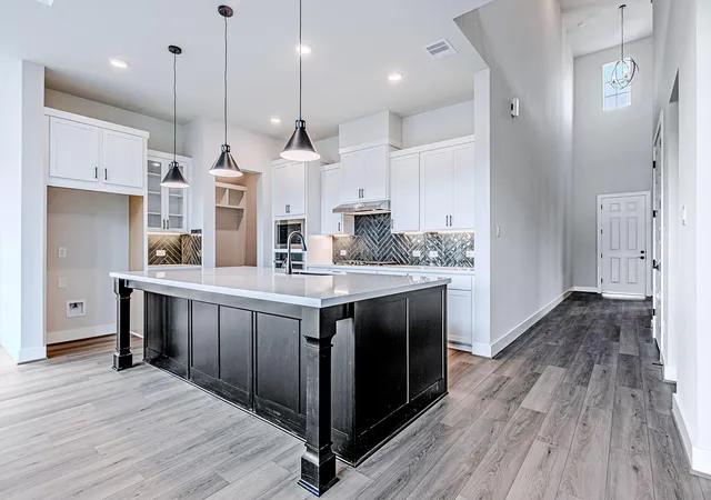 Photo 3 of Single family home for sale at 145 Peninsula Point Dr, Montgomery, TX 77356 | MLS# 97435177 | Listing updated on 2026-09-04