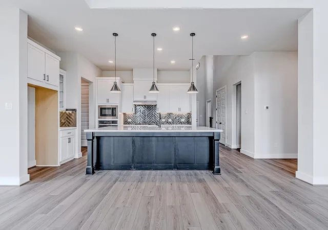 Photo 4 of Single family home for sale at 145 Peninsula Point Dr, Montgomery, TX 77356 | MLS# 97435177 | Listing updated on 2026-09-04