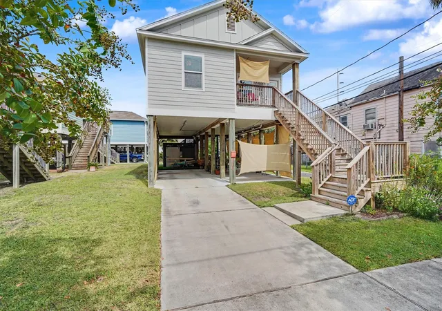 Photo 1 of Single family home for sale at 710 35th Street, Galveston, TX 77550 | MLS# 20484560 | Listing updated on 2026-10-08