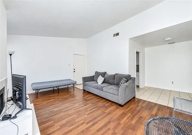 Photo 2 of Condo for sale at 9707 Richmond Ave #14, Houston, TX 77042 | MLS# 56899616 | Listing updated on 2026-09-18