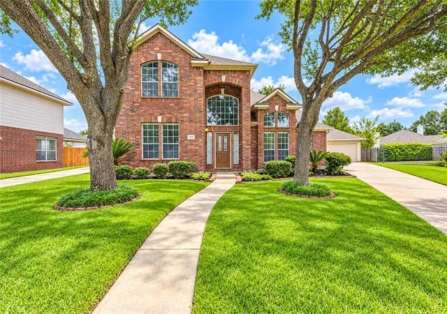 Single family home for sale at 12806 Ridge Bank Ln, Houston, TX 77041 | MLS# 78368618
