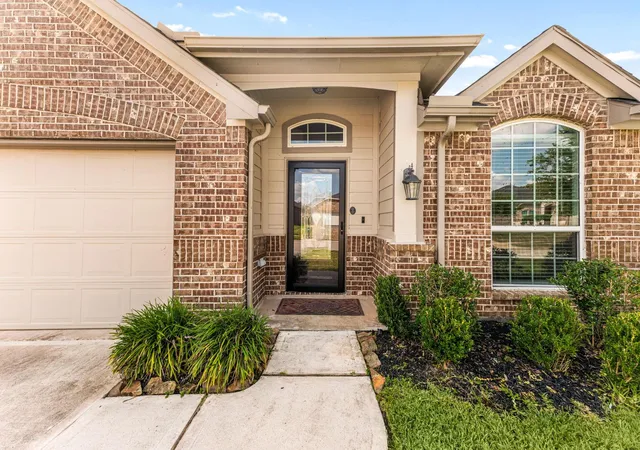 Photo 3 of Single family home for sale at 10031 Gold Finch Run, Magnolia, TX 77354 | MLS# 60301507 | Listing updated on 2026-09-16