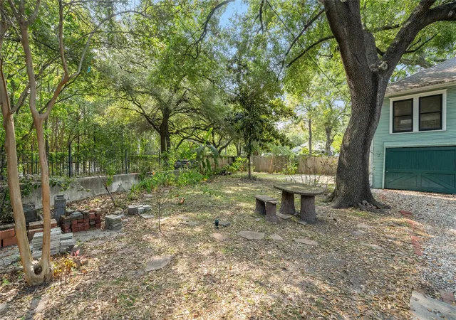 Photo 3 of Single family home for sale at 118 Alma St, Houston, TX 77009 | MLS# 30158893 | Listing updated on 2026-09-19