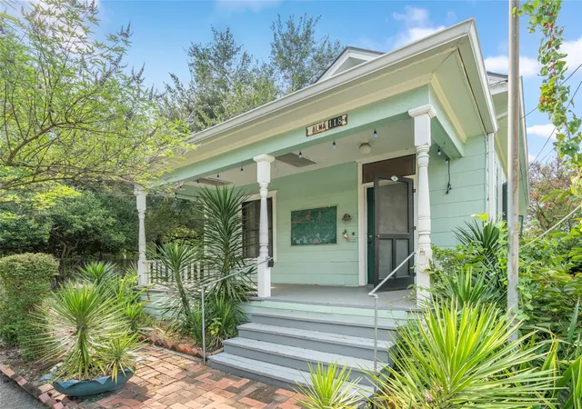 Photo 4 of Single family home for sale at 118 Alma St, Houston, TX 77009 | MLS# 30158893 | Listing updated on 2026-09-19