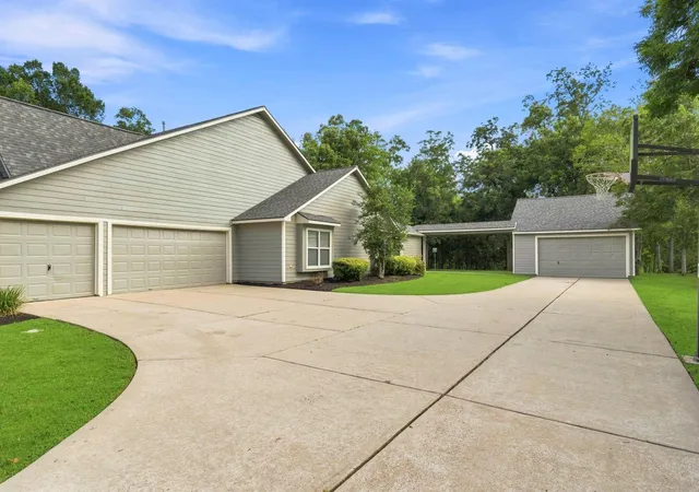 Photo 4 of Single family home for sale at 5202 Bessies Crk Tr, Fulshear, TX 77441 | MLS# 57775500 | Listing updated on 2026-09-16