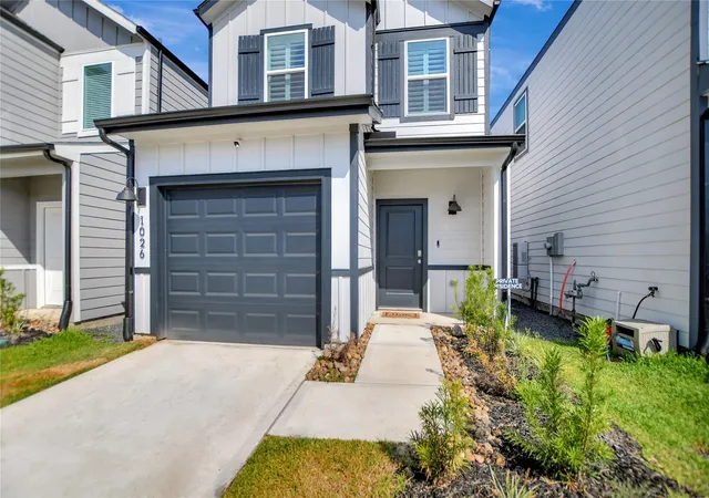 Photo 1 of Single family home for sale at 1026 Moon Drop Ln, Houston, TX 77090 | MLS# 75049940 | Listing updated on 2026-09-13