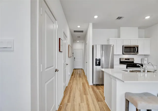 Photo 4 of Single family home for sale at 1026 Moon Drop Ln, Houston, TX 77090 | MLS# 75049940 | Listing updated on 2026-09-13