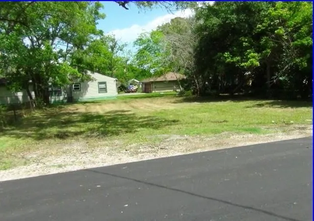 Photo 2 of Land for sale at 2660 Hegele St, Beaumont, TX 77705 | MLS# 79554534 | Listing updated on 2026-09-10