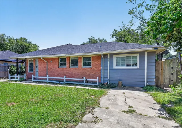 Photo 2 of Single family home for sale at 5934 Belmark St, Houston, TX 77033 | MLS# 19972432 | Listing updated on 2026-09-16