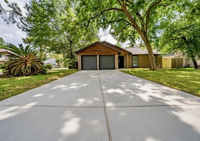Single family home for sale at 2338 Cades Cvs Dr, Spring, TX 77373 | MLS# 65700400