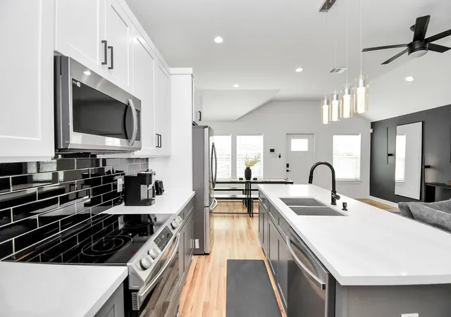 Photo 2 of Multi family home for sale at 5125 Chennault St #A/B, Houston, TX 77033 | MLS# 27271059 | Listing updated on 2026-09-19