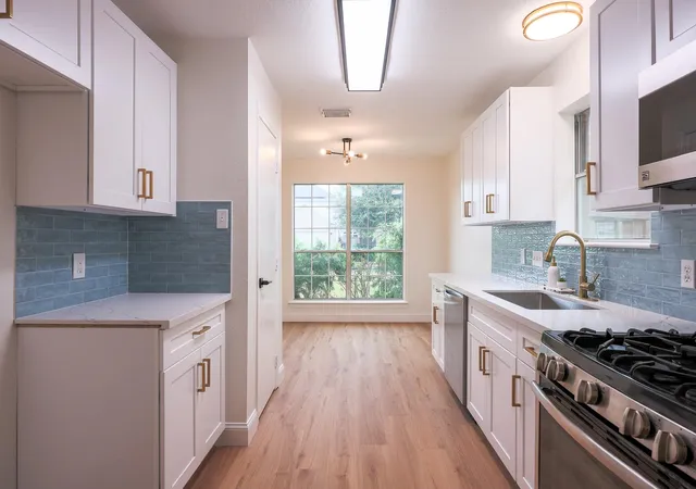 Photo 3 of Single family home for sale at 5226 Chasewood Dr, Bacliff, TX 77518 | MLS# 16298471 | Listing updated on 2026-09-09