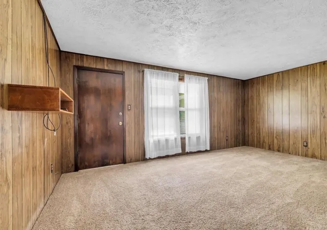 Photo 4 of Single family home for sale at 302 Channelview Dr, Anahuac, TX 77514 | MLS# 43786591 | Listing updated on 2026-10-06