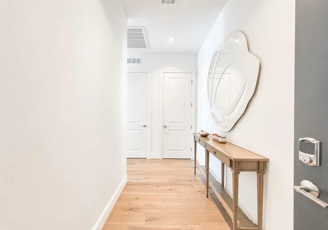 Photo 3 of Condo for sale at 1211 Caroline St #1608, Houston, TX 77002 | MLS# 98674439 | Listing updated on 2026-09-14