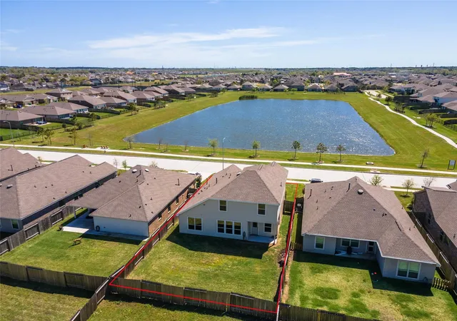 Photo 2 of Single family home for sale at 736 Scenic Lake Dr, La Marque, TX 77568 | MLS# 50021534 | Listing updated on 2026-09-09