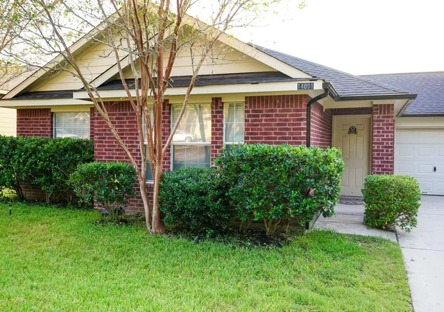 Photo 2 of Single family home for sale at 14091 Running Bear Dr, Willis, TX 77378 | MLS# 86185597 | Listing updated on 2026-09-08
