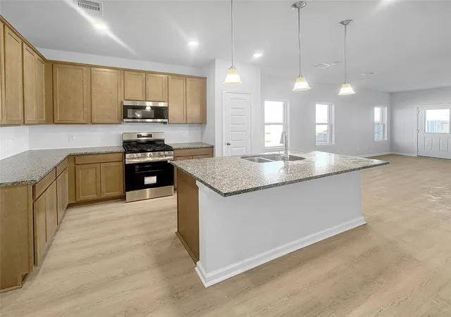 Photo 3 of Single family home for sale at 1941 E Riverside Cir, Dayton, TX 77535 | MLS# 93001690 | Listing updated on 2026-09-23
