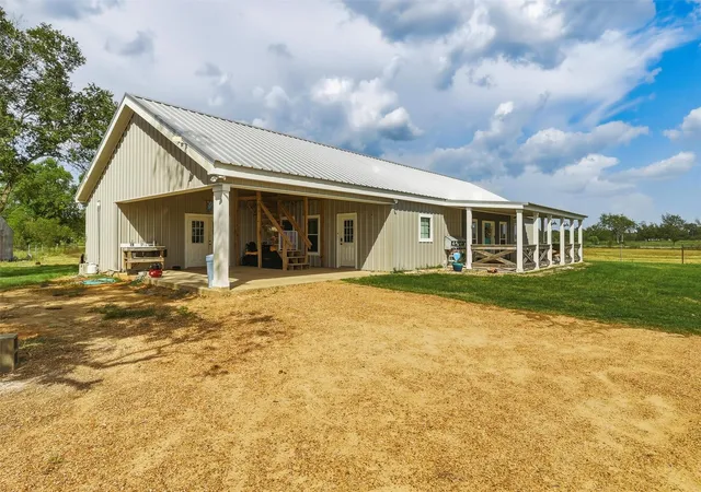 Photo 3 of Single family home for sale at 1792 Stockold Rd, Sealy, TX 77474 | MLS# 46210230 | Listing updated on 2026-10-07