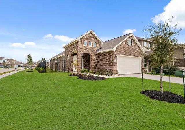 Photo 2 of Single family home for sale at 13122 Leisure Cvs Dr, La Marque, TX 77568 | MLS# 10950396 | Listing updated on 2026-09-20
