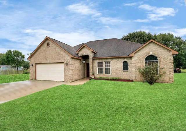 Photo 3 of Sale Pending at 314 County Rd 6881 N, Dayton, TX 77535 | MLS# 83659130 | Listing updated on 2026-10-08