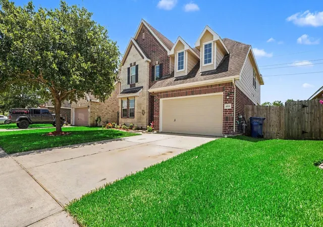 Photo 2 of Single family home for sale at 4506 Legends Bay Dr, Baytown, TX 77523 | MLS# 21648329 | Listing updated on 2026-09-23