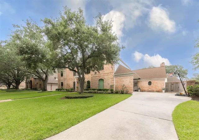Photo 3 of Single family home for sale at 1519 Pebble Chase Dr, Katy, TX 77450 | MLS# 4251755 | Listing updated on 2026-09-14