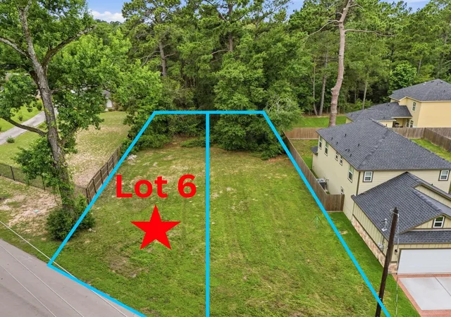Photo 1 of Sale Pending at 724 Old Magnolia Rd, Conroe, TX 77304 | MLS# 10688305 | Listing updated on 2026-09-18
