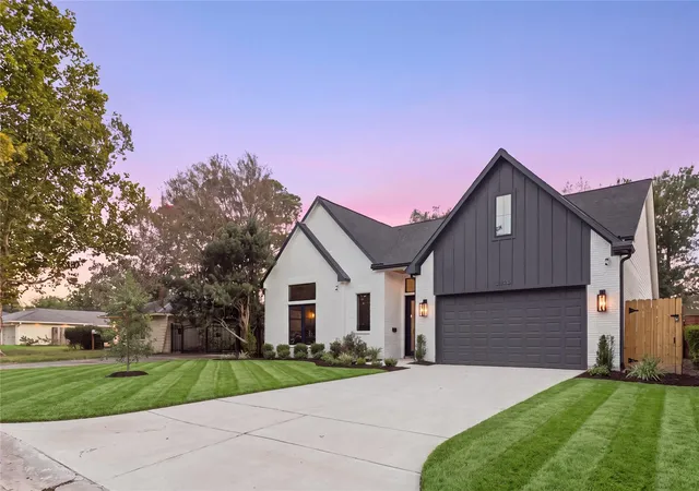 Photo 2 of Single family home for sale at 2023 Viking Dr, Houston, TX 77018 | MLS# 56234627 | Listing updated on 2026-09-26
