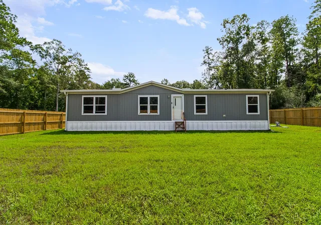 Photo 1 of Sale Pending at 932 Sunny Dr, Livingston, TX 77351 | MLS# 32146751 | Listing updated on 2026-09-21