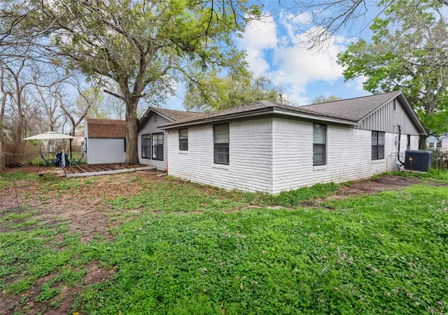 Photo 25 of Single family home for sale at 1215 Esther St, Kemah, TX 77565 | MLS# 91820528 | Listing updated on 2026-10-06