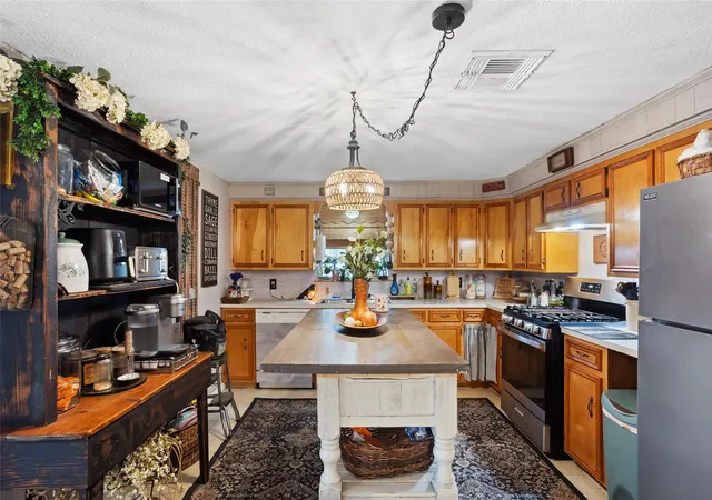 Photo 3 of Single family home for sale at 1215 Esther St, Kemah, TX 77565 | MLS# 91820528 | Listing updated on 2026-10-06