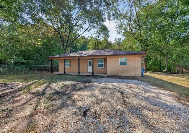 Photo 3 of Sale Pending at 9898 Arbor Oak, Willis, TX 77318 | MLS# 48601033 | Listing updated on 2026-09-21