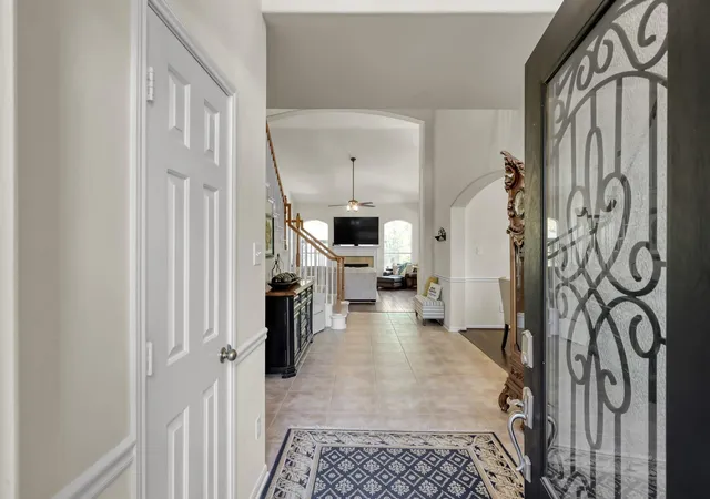 Photo 2 of Single family home for sale at 1602 Cafe Dumonde, Conroe, TX 77304 | MLS# 88175925 | Listing updated on 2026-09-13