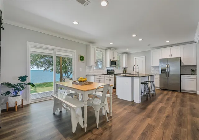 Photo 3 of Single family home for sale at 280 Nugent Dr, Livingston, TX 77351 | MLS# 65507634 | Listing updated on 2026-09-03