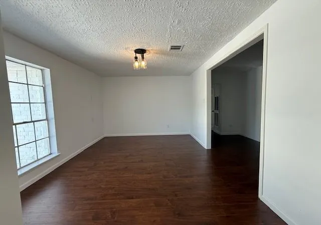 Photo 2 of Single family home for sale at 501 Valley Brk Dr, La Porte, TX 77571 | MLS# 31715759 | Listing updated on 2026-09-23