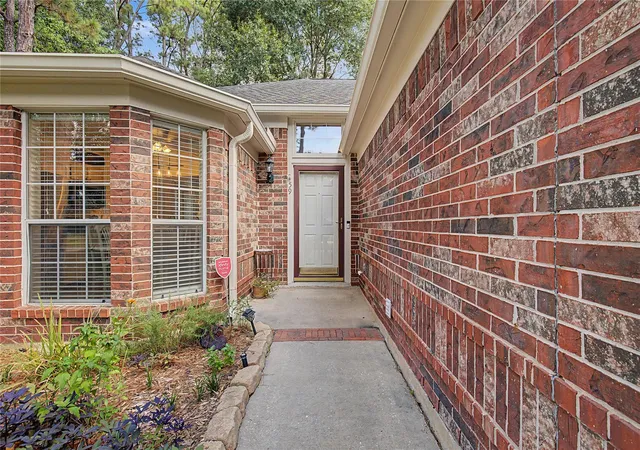 Photo 2 of Single family home for sale at 59 Laughing Brk Ct, Spring, TX 77380 | MLS# 60238759 | Listing updated on 2026-09-08
