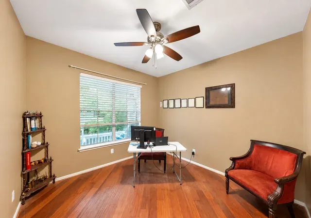 Photo 3 of Single family home for sale at 19 Lyreleaf Pl, Spring, TX 77382 | MLS# 90299242 | Listing updated on 2026-09-12