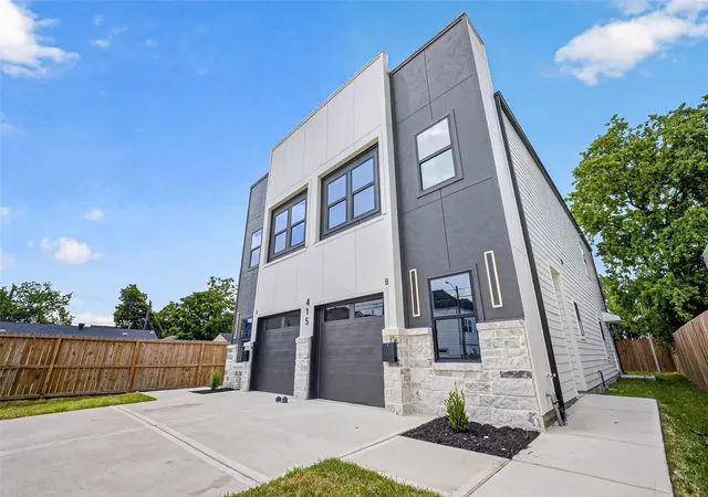Photo 3 of Multi family home for sale at 415 Neyland St, Houston, TX 77022 | MLS# 73316462 | Listing updated on 2026-09-18