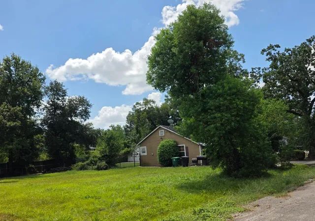 Photo 3 of Land for sale at 6825 Beachwood St, Houston, TX 77021 | MLS# 77301054 | Listing updated on 2026-09-13