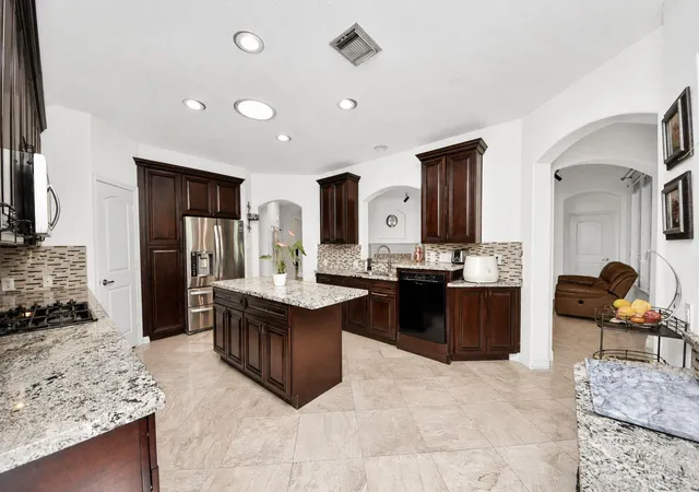Photo 3 of Single family home for sale at 21123 Dover Park Ln, Katy, TX 77450 | MLS# 30331090 | Listing updated on 2026-09-05