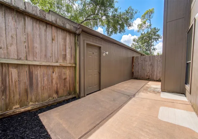 Photo 1 of Condo for sale at 701 Bering Dr #201, Houston, TX 77057 | MLS# 82477745 | Listing updated on 2026-10-07