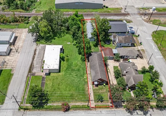Photo 3 of Single family home for sale at 806 Morton St, Richmond, TX 77469 | MLS# 42502059 | Listing updated on 2026-09-07
