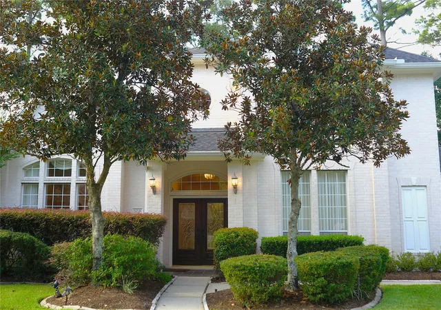 Photo 3 of Single family home for sale at 14206 Spring Pines Dr, Tomball, TX 77375 | MLS# 88289647 | Listing updated on 2026-10-07