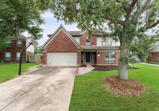 Photo 3 of Single family home for sale at 10822 Spruce Dr S, La Porte, TX 77571 | MLS# 37793408 | Listing updated on 2026-10-06