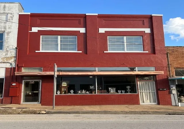 Photo 1 of Multi family home for sale at 518 E Goliad Ave, Crockett, TX 75835 | MLS# 27968716 | Listing updated on 2026-09-11