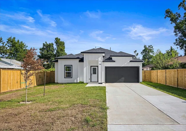 Photo 1 of Single family home for sale at 5526 Hartwick Rd, Houston, TX 77016 | MLS# 41186177 | Listing updated on 2026-09-03