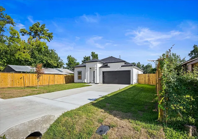 Photo 2 of Single family home for sale at 5526 Hartwick Rd, Houston, TX 77016 | MLS# 41186177 | Listing updated on 2026-09-03