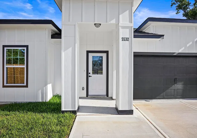Photo 3 of Single family home for sale at 5526 Hartwick Rd, Houston, TX 77016 | MLS# 41186177 | Listing updated on 2026-09-03