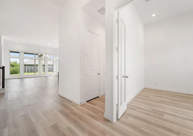 Photo 4 of Single family home for sale at 21114 Regal Ter Dr, Cypress, TX 77433 | MLS# 12396480 | Listing updated on 2026-09-20