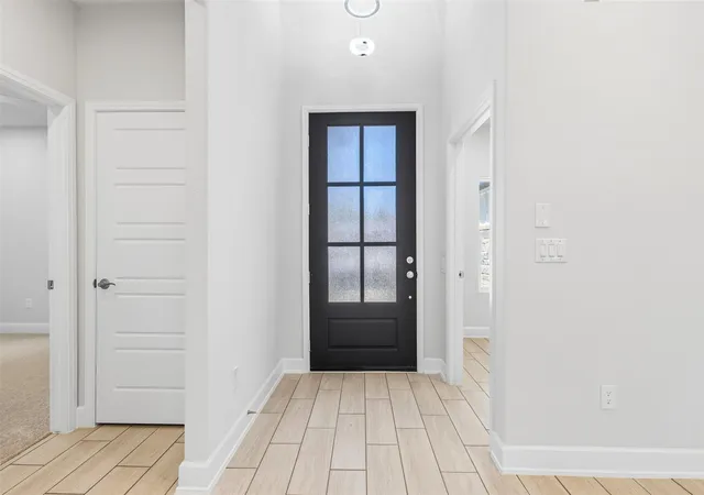 Photo 3 of Sale Pending at 706 S Brownleaf St, San Antonio, TX 78227 | MLS# 63769392 | Listing updated on 2026-09-16